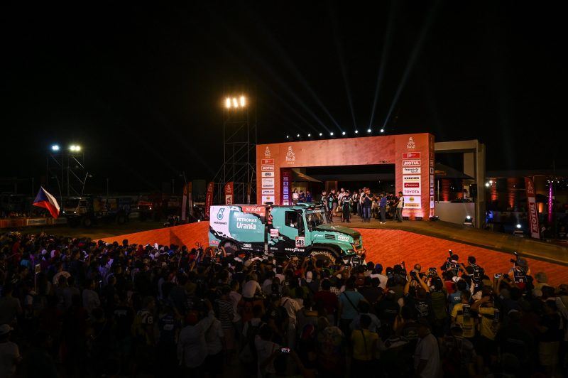 Team PETRONAS De Rooy IVECO ready to compete for victory in the Dakar 2019 rally