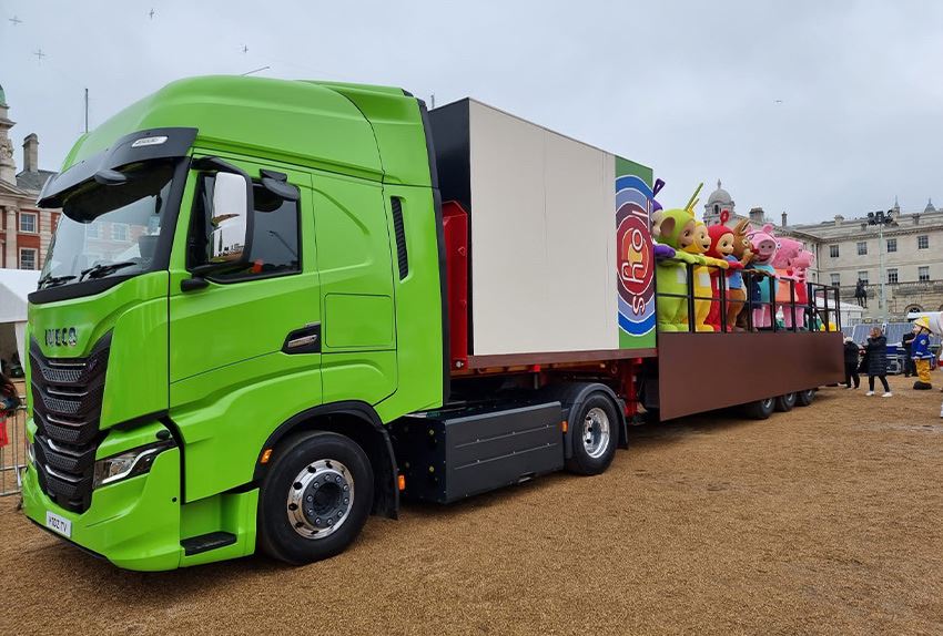 IVECO S-WAY supports the Platinum Jubilee Pageant’s sustainability ambitions